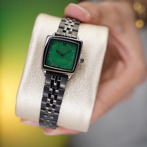 ساعت مچی زنانه برند اکستری