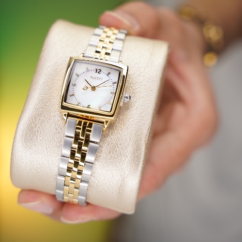 ساعت مچی زنانه برند اکستری