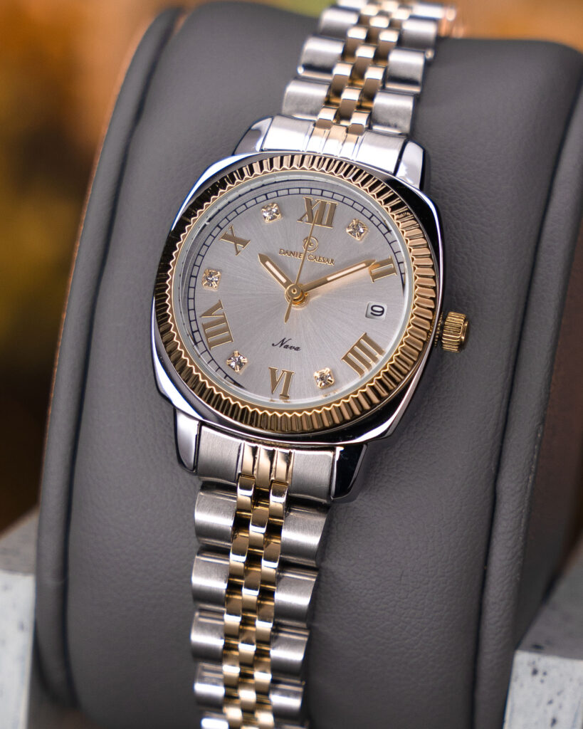 ساعت تک موتوره زنانه دنیل سزار 1315-1