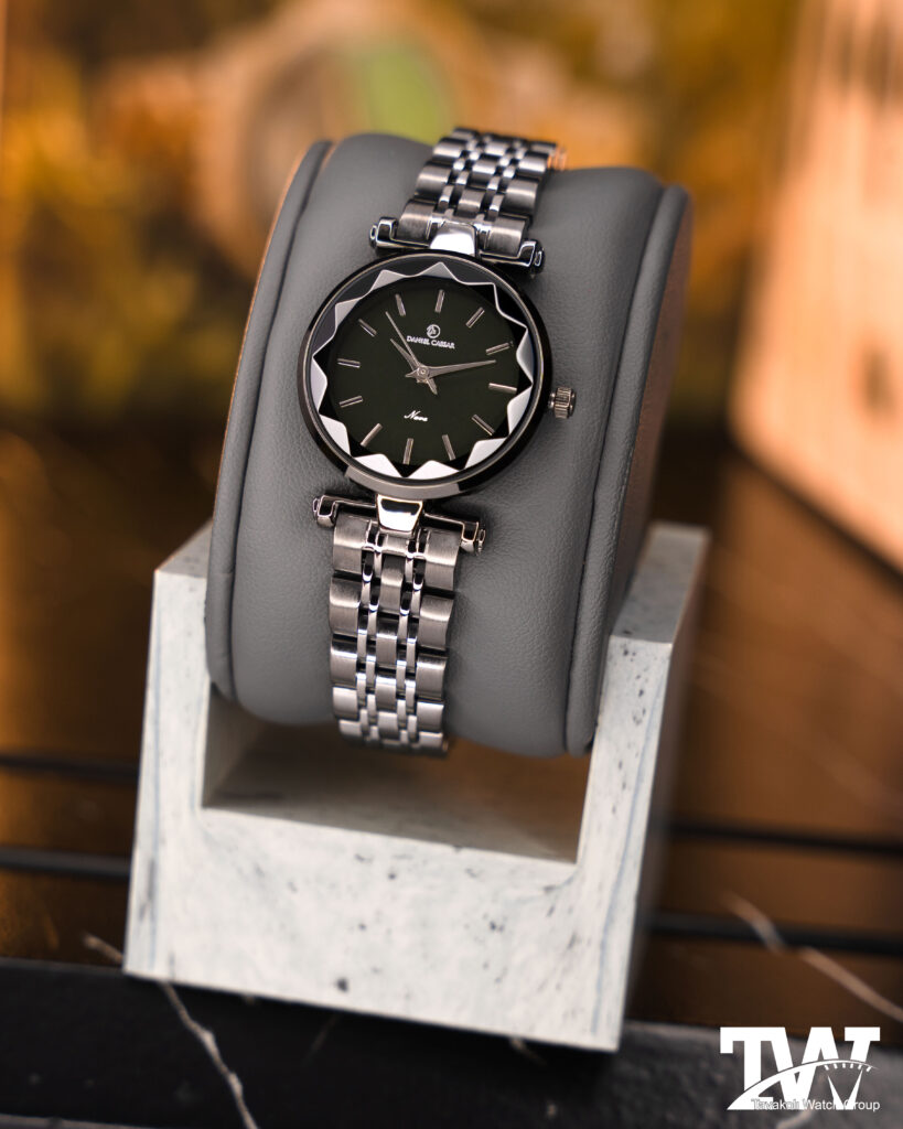 ساعت تک موتوره زنانه دنیل سزار 1302