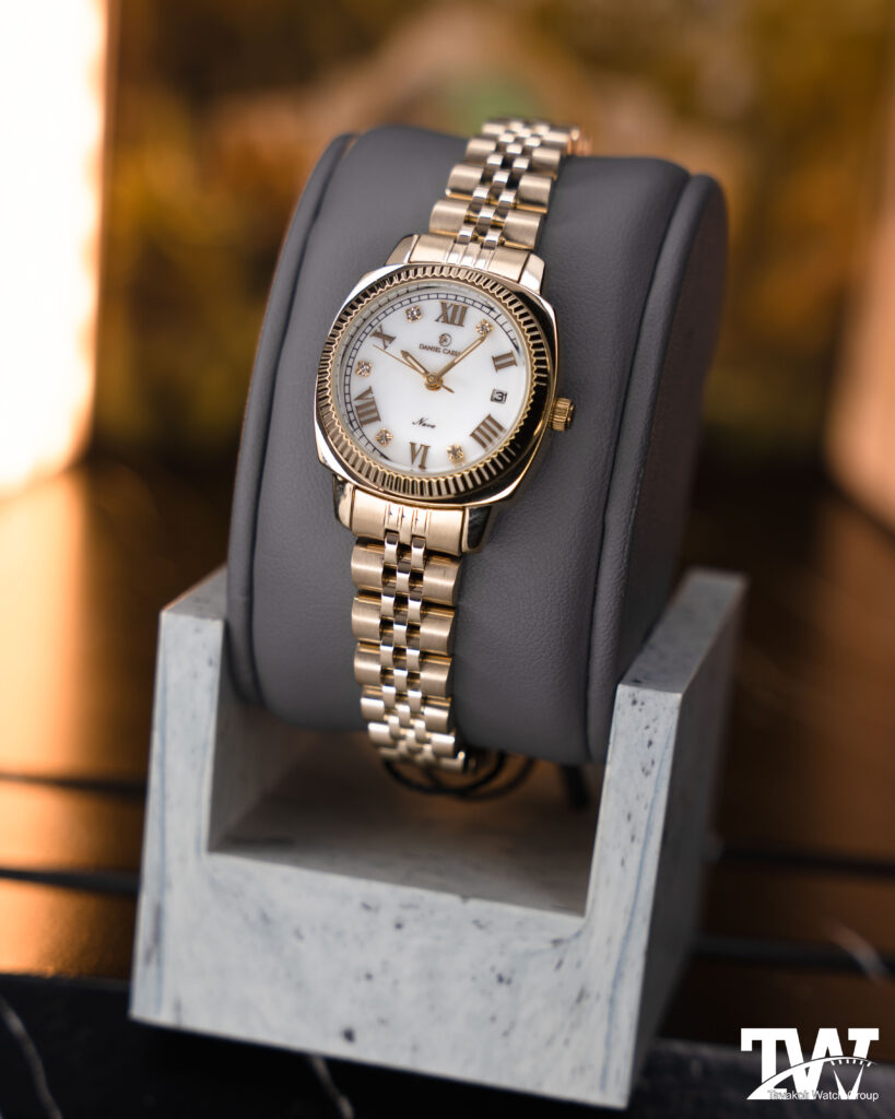 ساعت تک موتوره زنانه دنیل سزار 4-1315