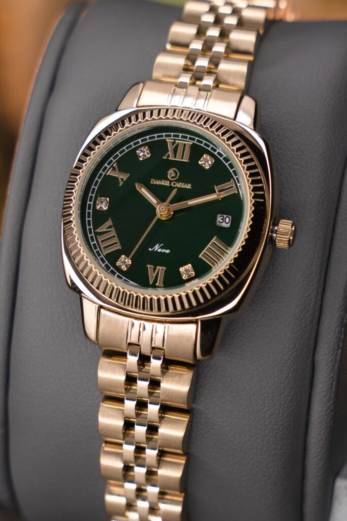 ساعت تک موتوره زنانه دنیل سزار 9-1315-1